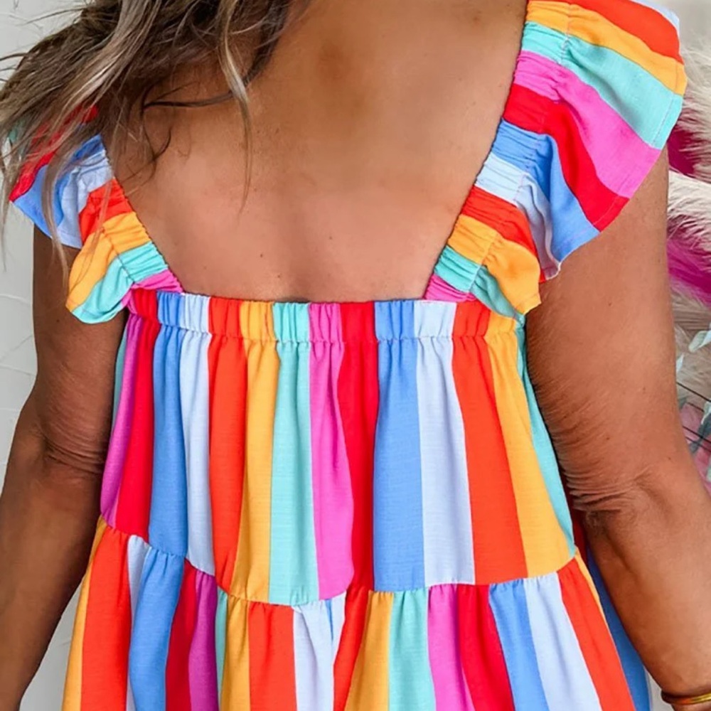 Beautiful color block flowy blouse